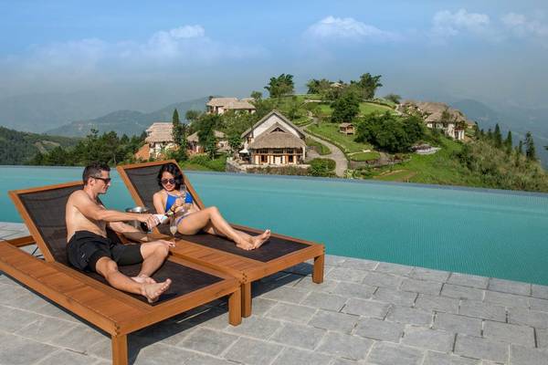 Hồ bơi vô cực Sapa view đồi núi Hồ bơi vô cực Sapa view đồi núi