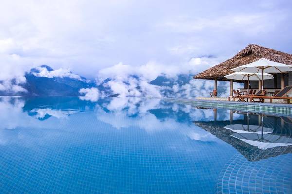 Hồ bơi vô cực Sapa thiết kế hiện đại Hồ bơi vô cực Sapa thiết kế hiện đại