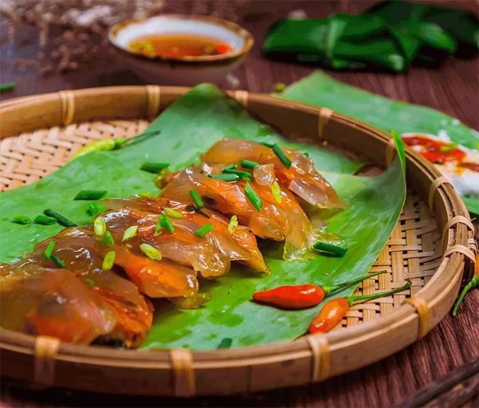 Món ngon bánh bột lọc trong tour ẩm thực Huế
