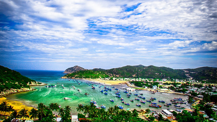 Toàn cảnh hòn đảo Bình Hưng hoang sơ