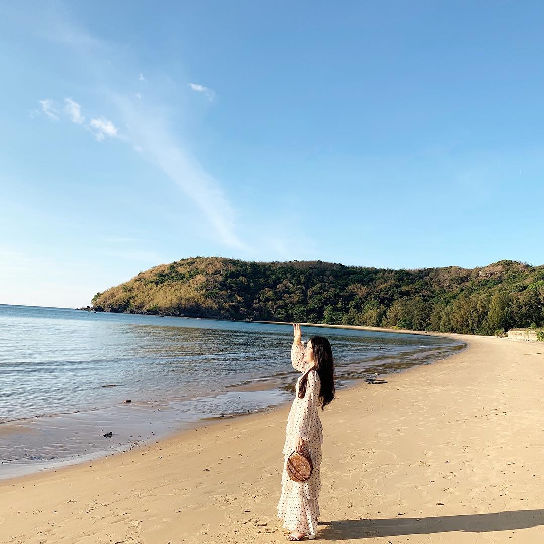 Bãi Đầm Trầu trong tour Côn Đảo