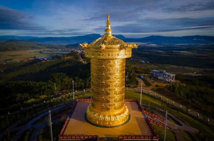Đại Bảo Tháp Kinh Luân tại Samten Hills