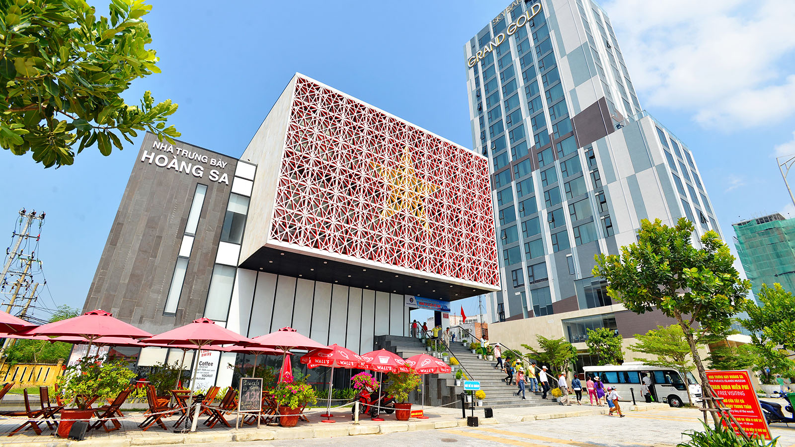 Nhà trưng bày Hoàng Sa trong tour Đà Nẵng