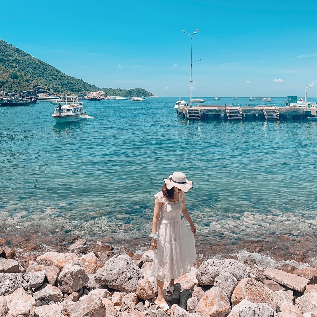 Lặn ngắm san hô tại Cù Lao Chàm trong tour Hội An