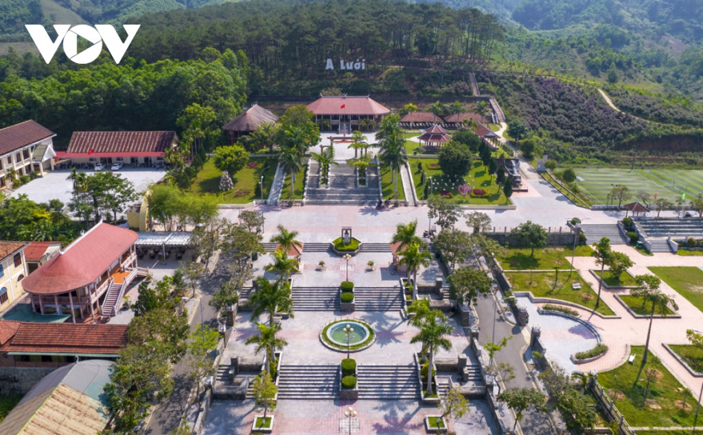 Thác nước trong lành giữa đại ngàn A Lưới Huế