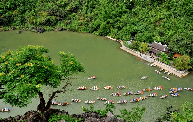 Hành trình khám phá di sản trong tour liên tuyến miền Bắc 5N4Đ