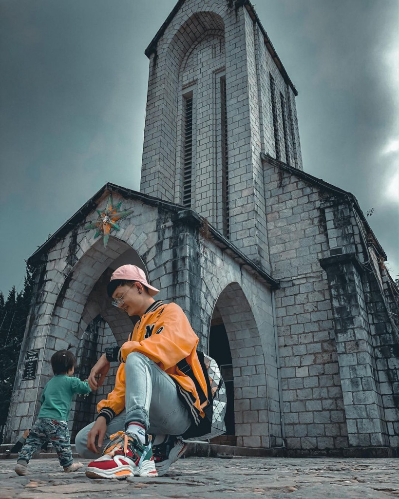 Kiến trúc bên trong Nhà thờ đá Sapa