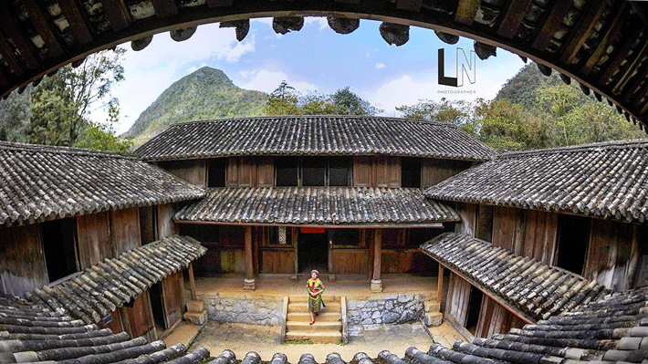 Dinh Vua Mèo Hà Giang tour Miền Bắc 5N4Đ