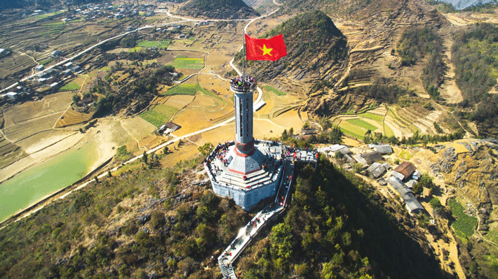 Cột cờ Lũng Cú Hà Giang tour Miền Bắc 5N4Đ