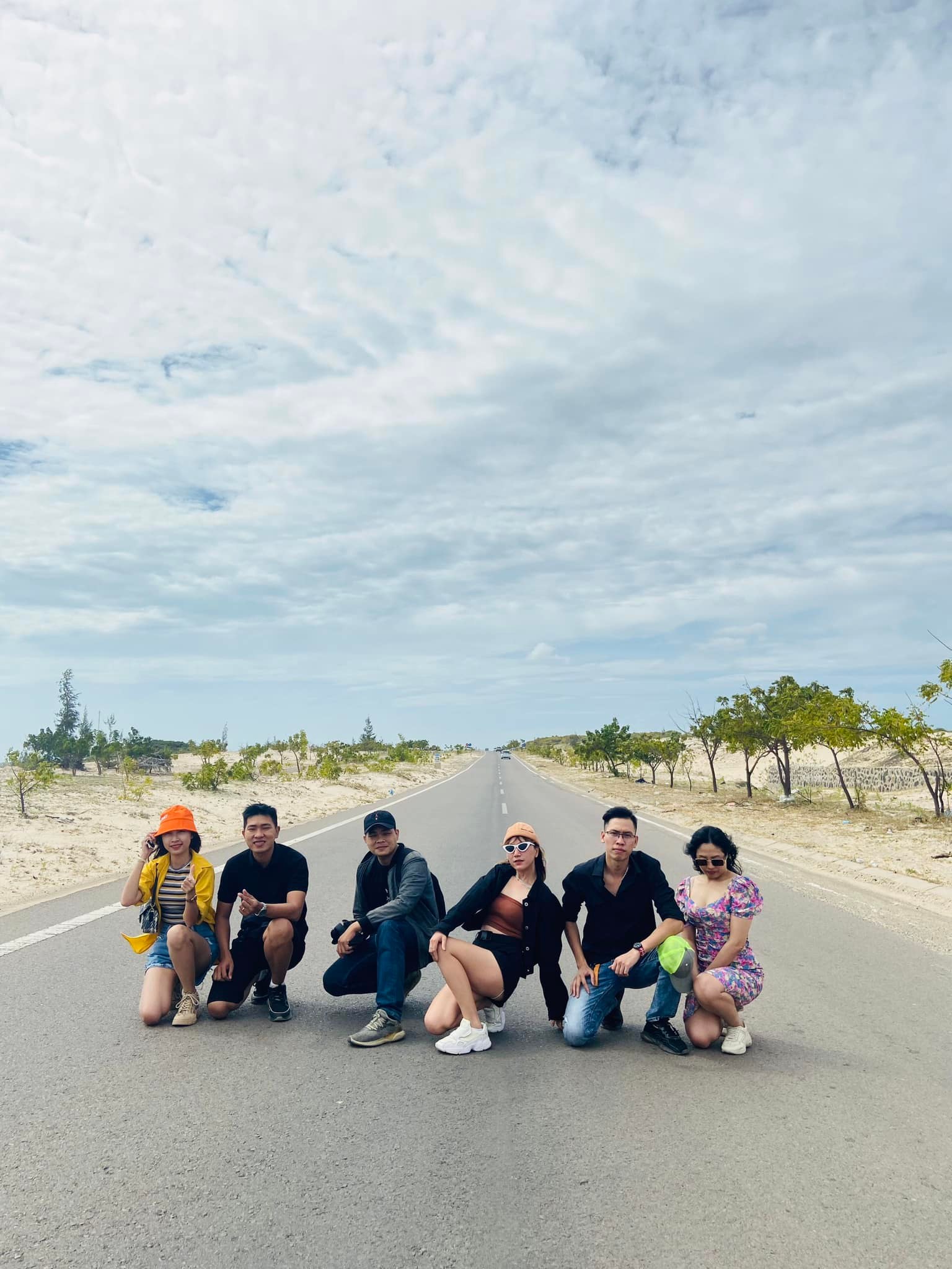 Đồi cát trắng Bàu Trắng tour Phan Thiết 3N2Đ
