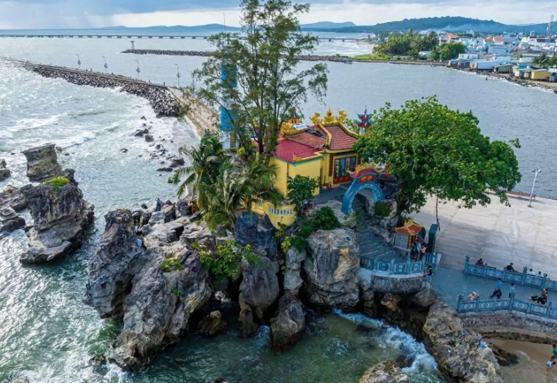 Dinh Cậu trong tour Phú Quốc