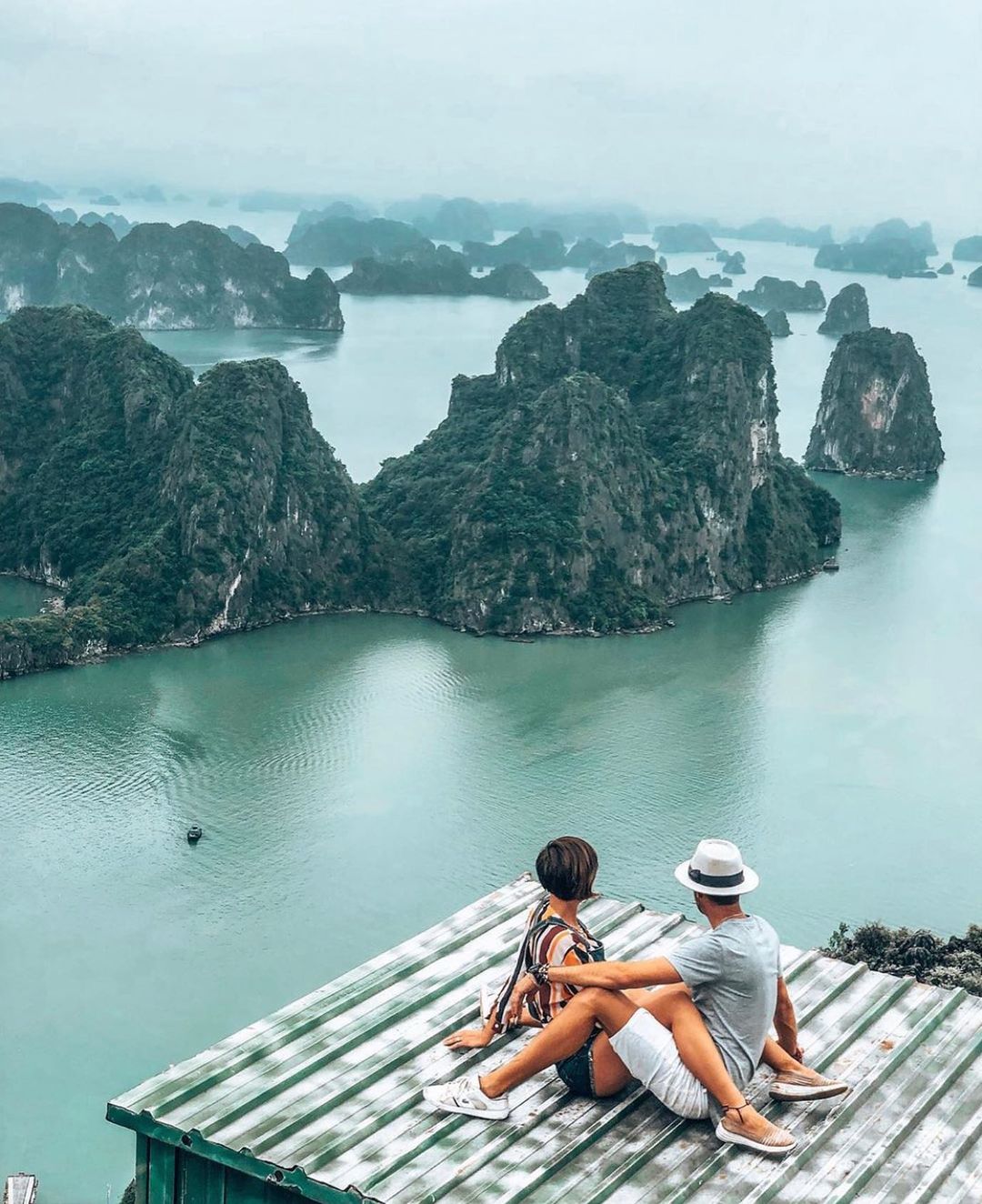 Vịnh Hạ Long - điểm đến không thể bỏ qua trong tour Quảng Ninh 4N3Đ
