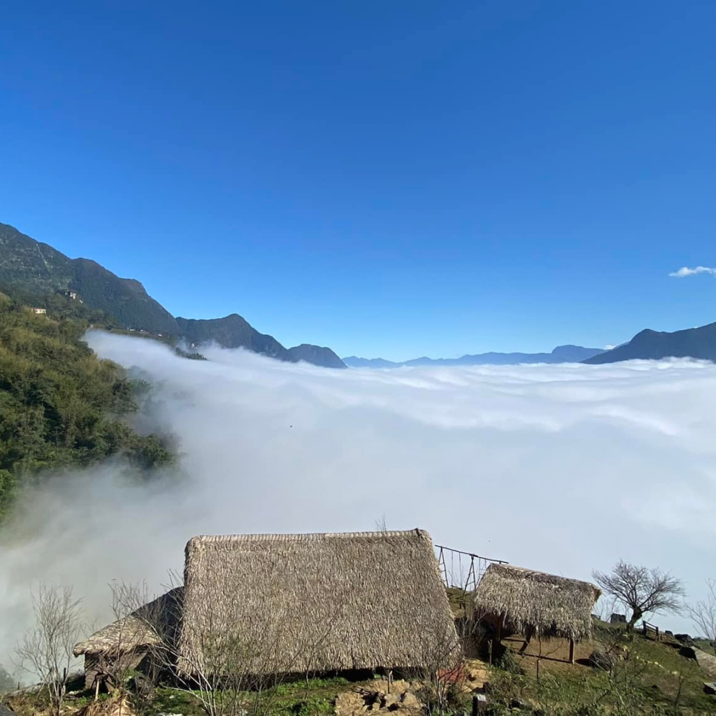 Sapa trong mây.