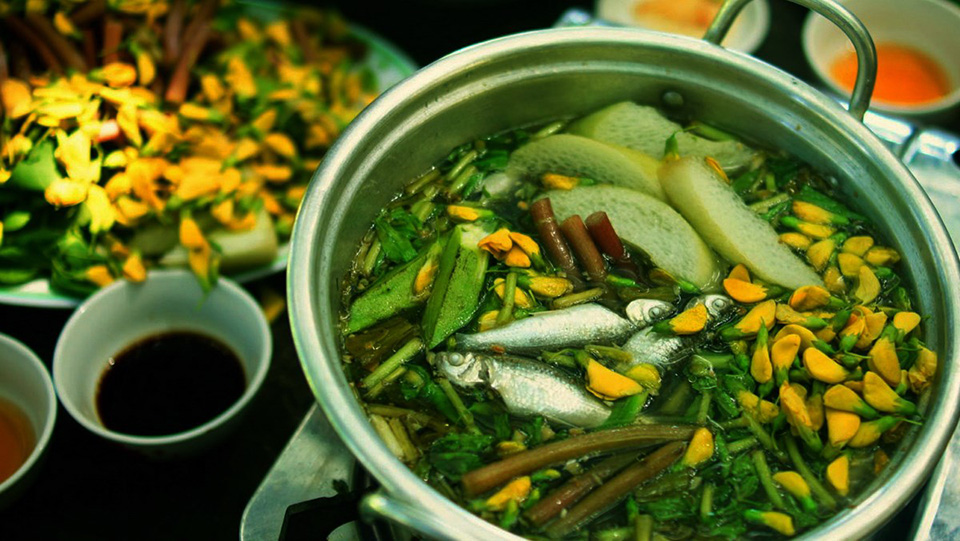 Du lịch tháng 9 thưởng thức cá linh bông điên điển