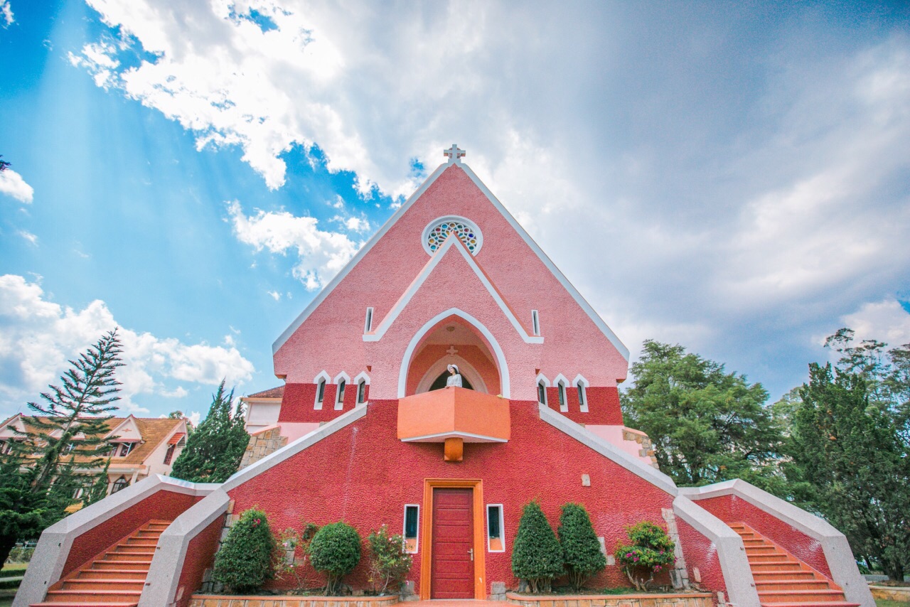 Nhà thờ Domaine de Marie tour Tết Đà Lạt