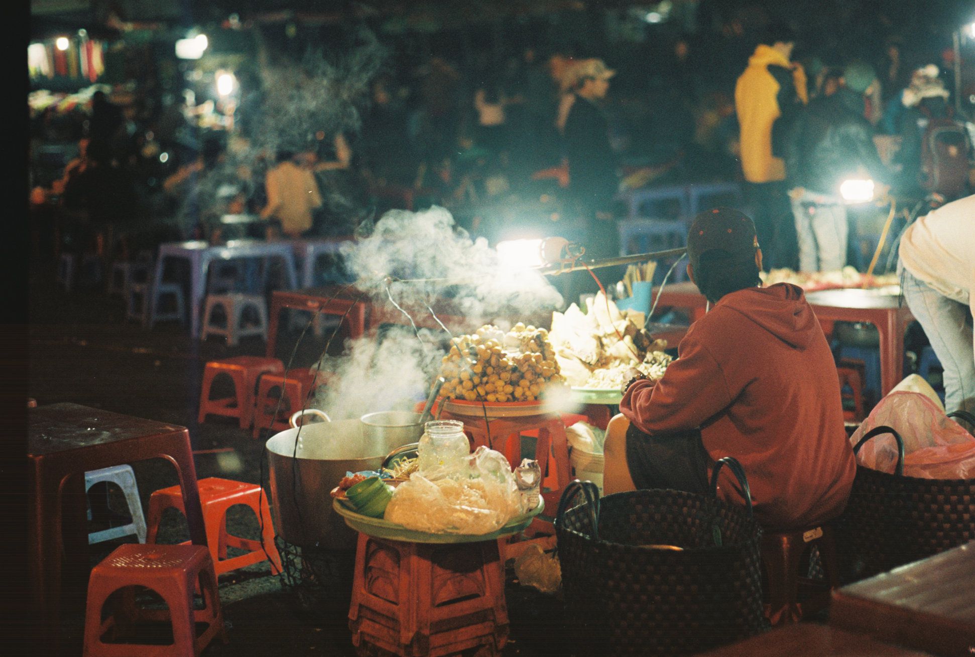 Hàng quán ăn đêm Chợ Đà Lạt tour Tết