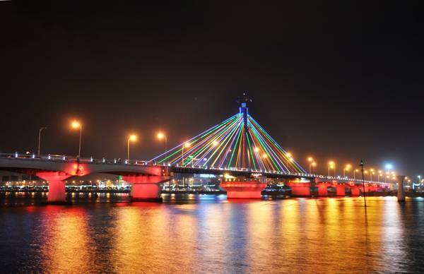 Cầu Quay sông Hàn về đêm