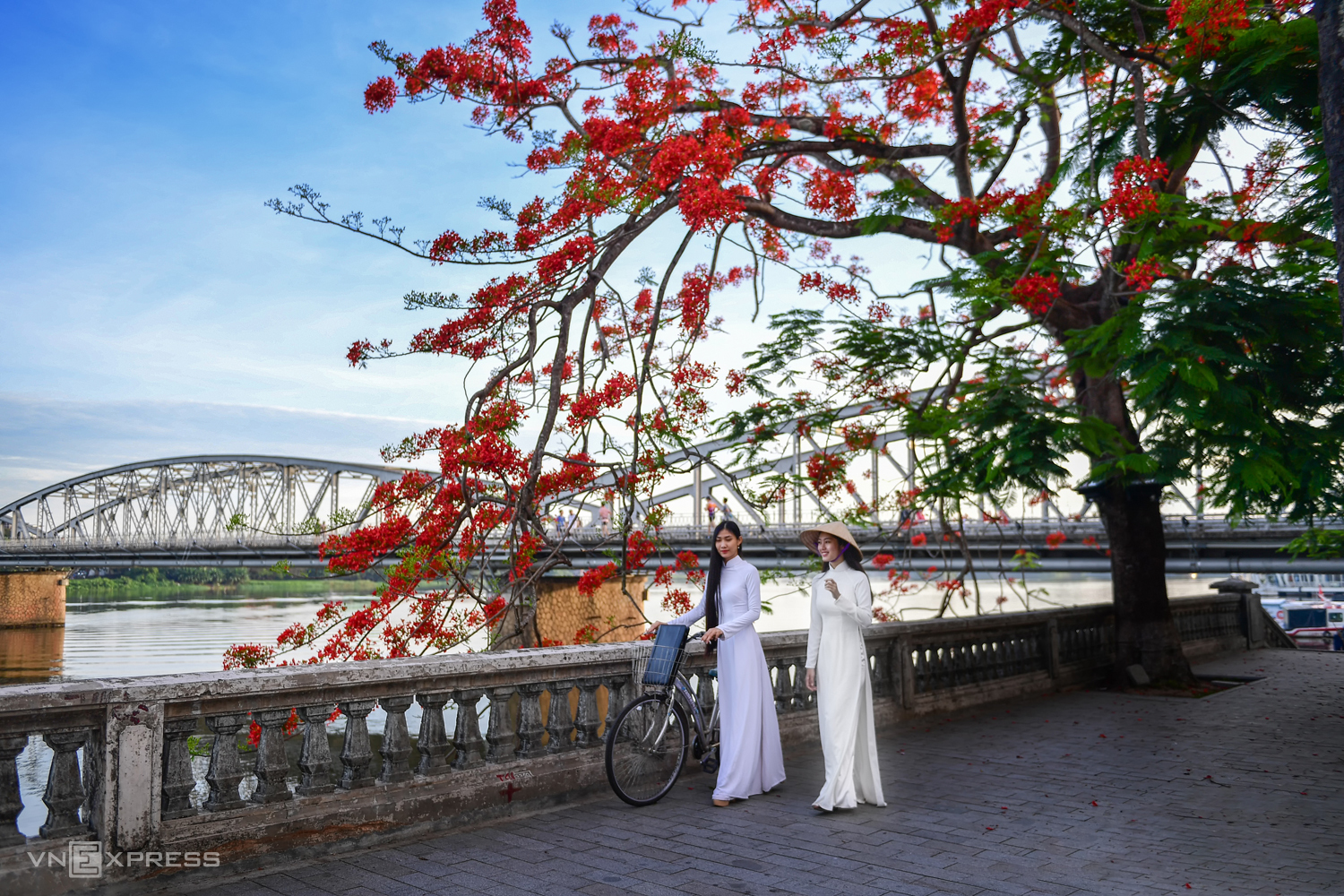 Về miền Trung thân yêu với các điểm đến hấp dẫn trong tour Tết Đà Nẵng – Huế 2N1Đ