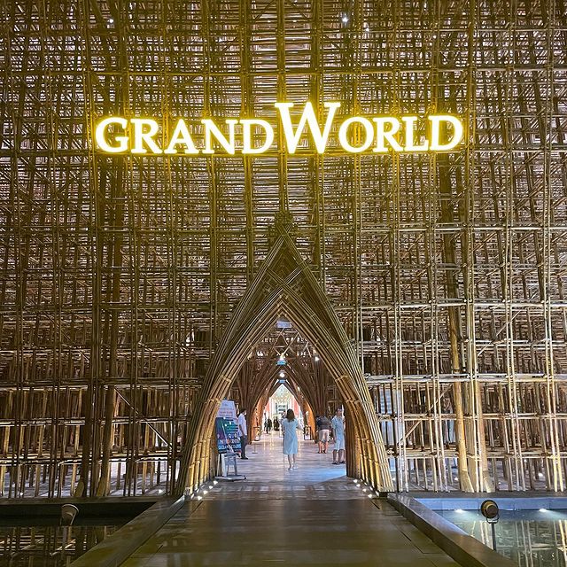 Trải nghiệm thế giới giải trí tại Vinpearl Land trong Tour Tết Phú Quốc