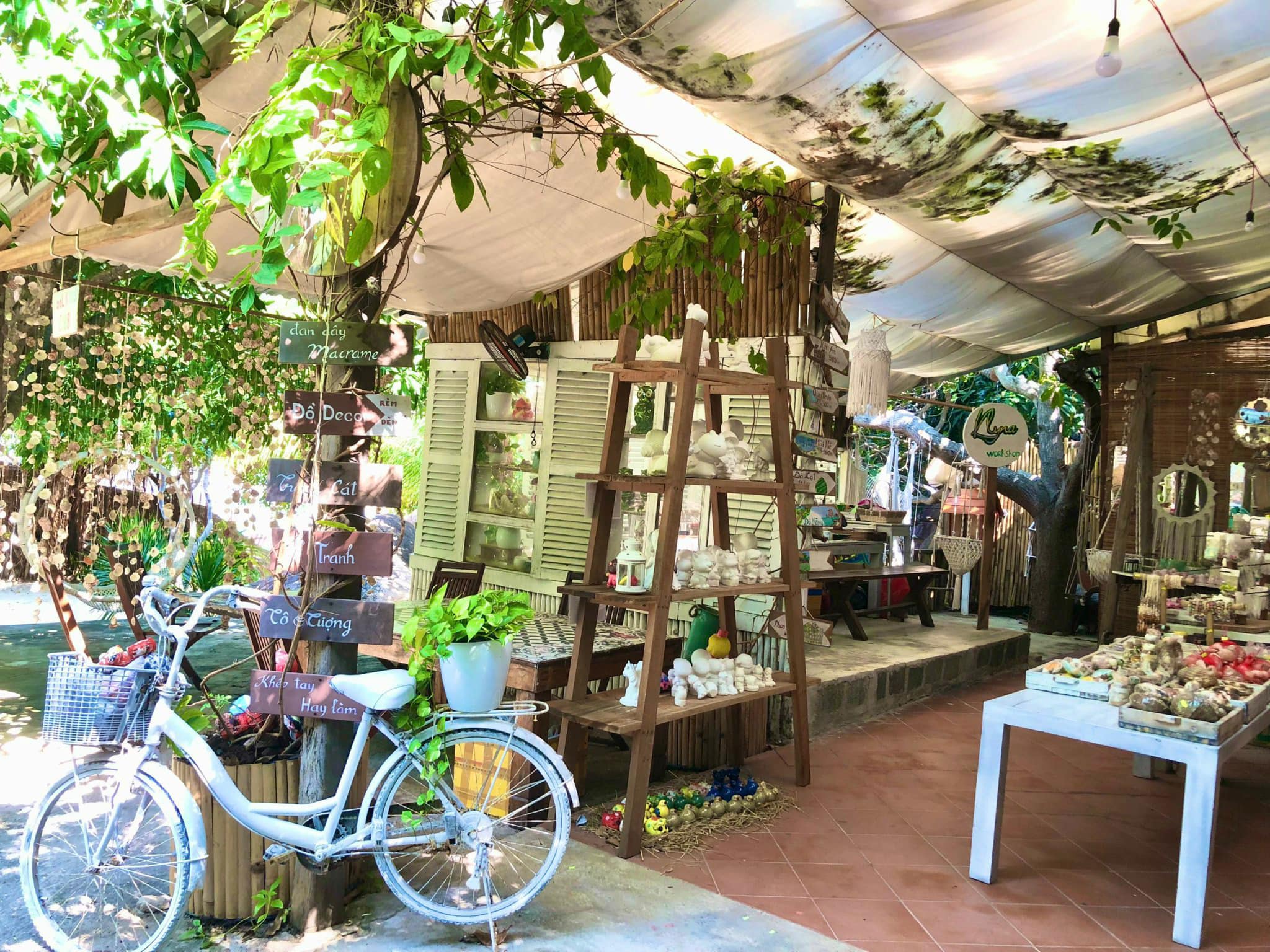Trải nghiệm đồ thủ công trong Tour Tứ Bình 3N3Đ