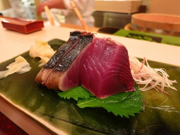 Tokyo, Nhật Bản: Tokyo có hơn 200 nhà hàng sao Michelin cùng nhiều món ăn đường phố độc đáo để khám phá.