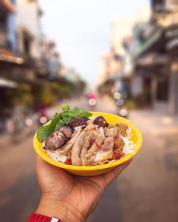 Ẩm thực Phan Thiết không thể không nhắc đến món bún mắm nêm.