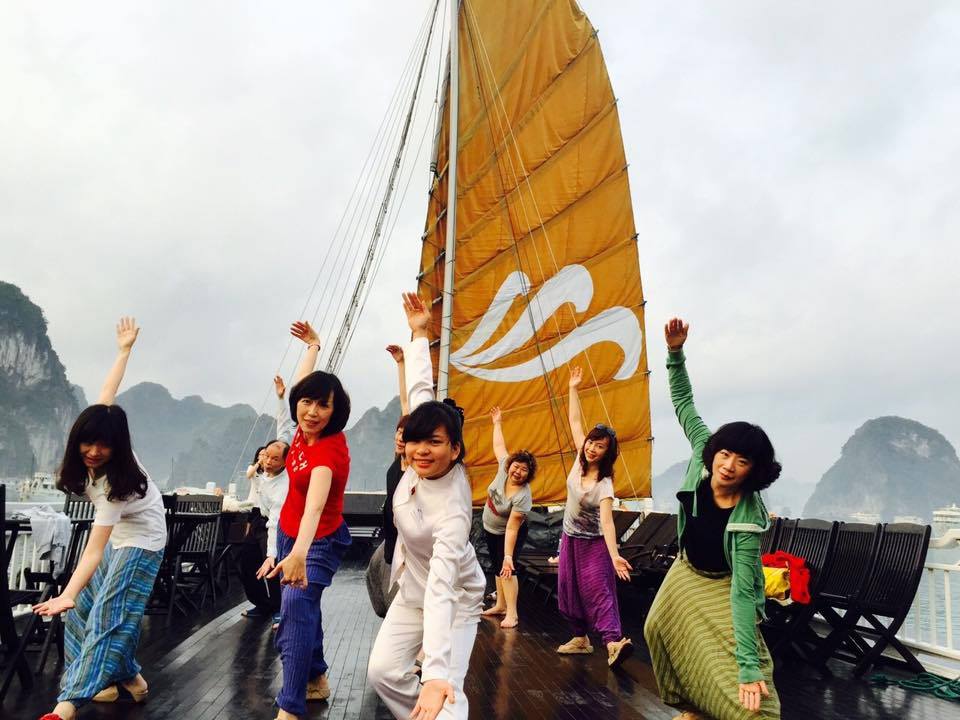 Sundeck Paradise Luxury Cruise Hạ Long