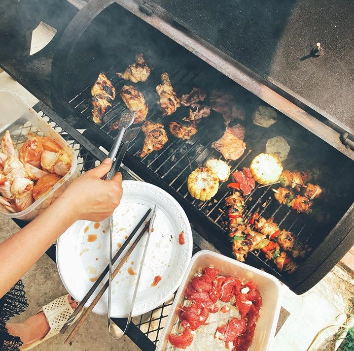 Bữa tiệc nướng BBQ tại Nhà bên rừng U Lesa