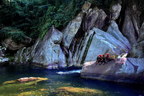 Suối La Ve khi du lịch Sapa