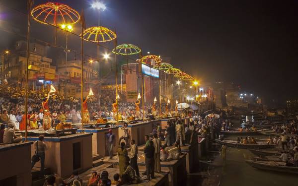 Tham gia lễ hội Ganga Aarti ở Varanasi Ấn Độ - trải nghiệm về đêm