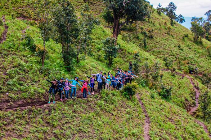 trekking-ta-nang-mua-co-phu-xanh-ca-ngon-doi-ivivu-11 trekking-ta-nang-mua-co-phu-xanh-ca-ngon-doi-iVIVU-11