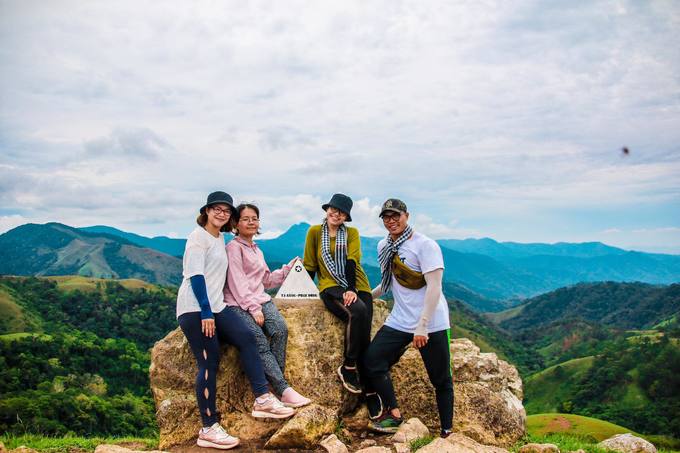 trekking-ta-nang-mua-co-phu-xanh-ca-ngon-doi-ivivu-9 trekking-ta-nang-mua-co-phu-xanh-ca-ngon-doi-iVIVU-9