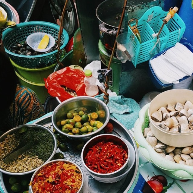 Ốc luộc Hà Nội tại quán bà Câm Tống Duy Tân