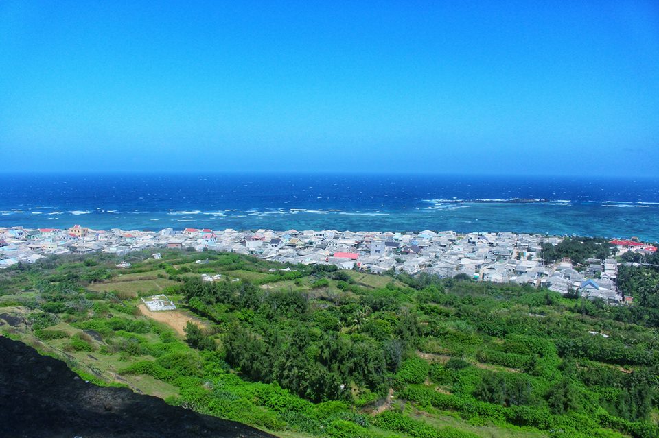 View từ đỉnh núi Cao Cát khi du lịch đảo Phú Quý