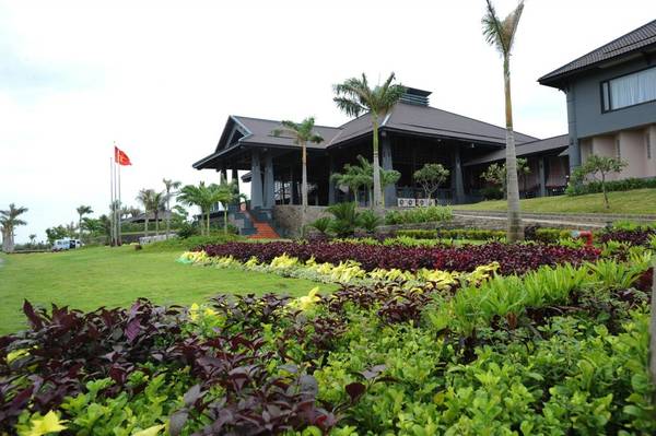 Tropicana Beach Long Hai-ivivu-1
