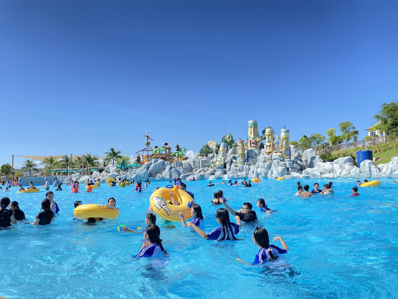 Hồ bơi Tropicana Park Hồ Tràm