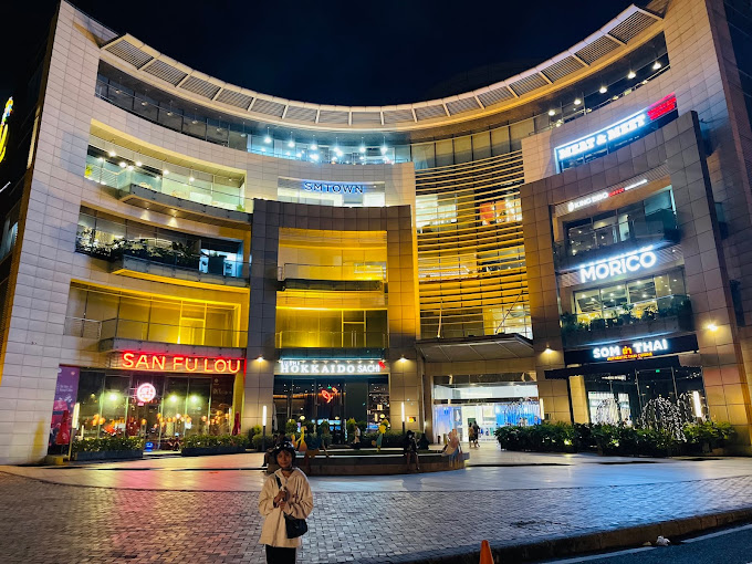Crescent Mall. Ảnh: Phúc Trần.