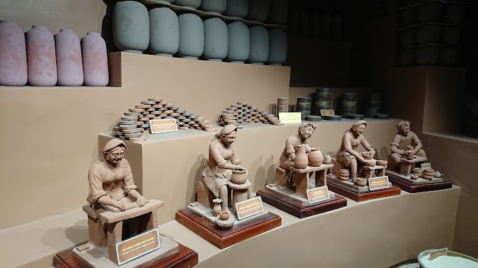 trung-tam-tinh-hoa-lang-nghe-viet-ivivu-5