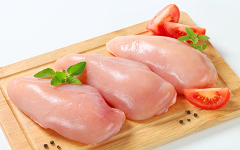 ức gà xào nấm đông cô thơm ngon