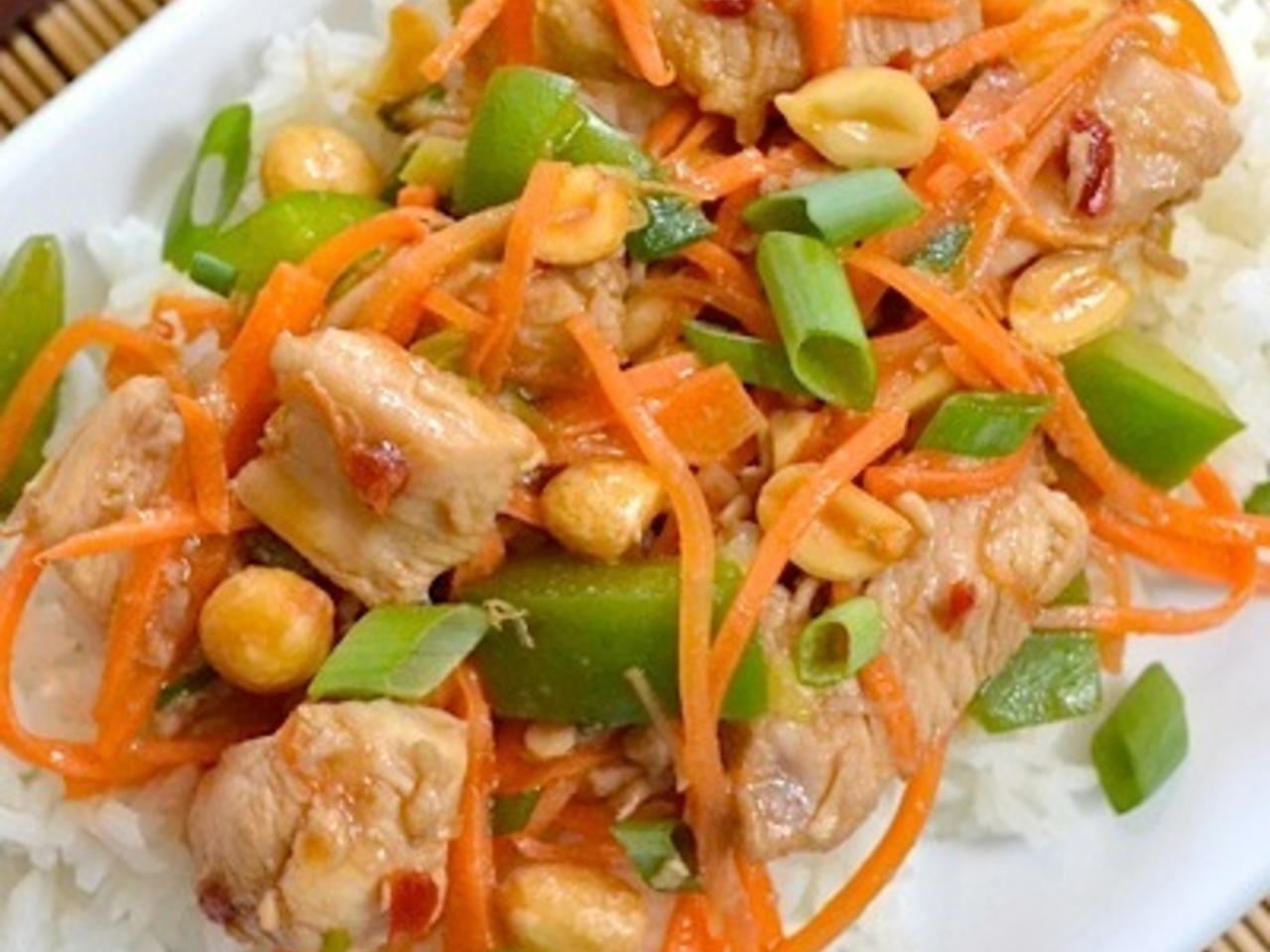 Món ức gà xào rau củ hoàn thiện