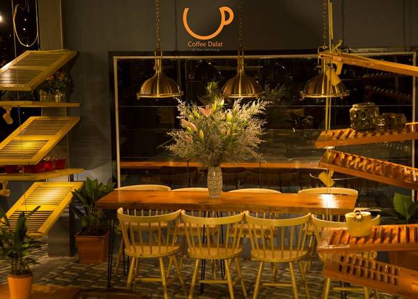 Thiết kế nội thất UP Coffee Dalat