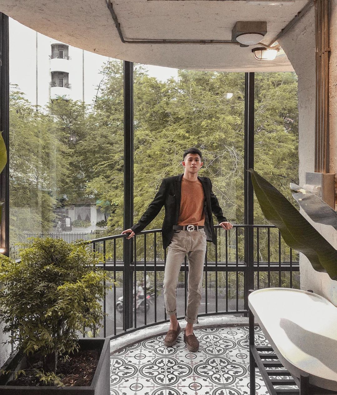 Quán cafe Sài Gòn Fair Heaven tone trắng đen