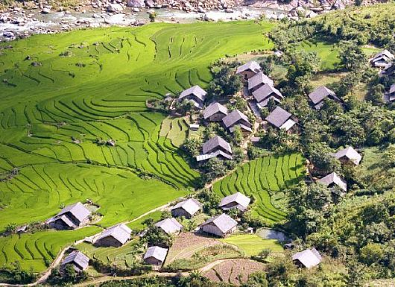 Bản Hồ Sapa giá vé tham quan Sapa