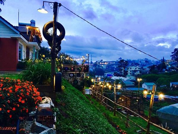 Biệt thự Hobbit Đà Lạt không gian xanh mát