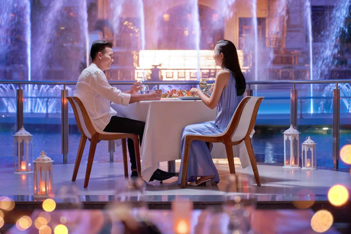 Khoảnh khắc lãng mạn bên bàn tiệc ánh nến tại The Grand Hồ Tràm