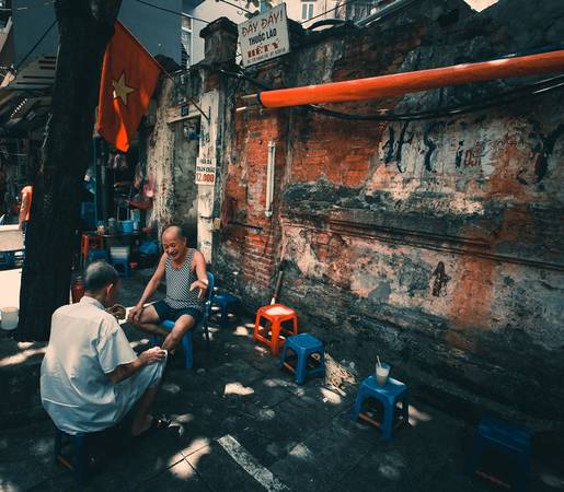Quán nước mía trà đá dung dị nơi góc phố Hàng Vải