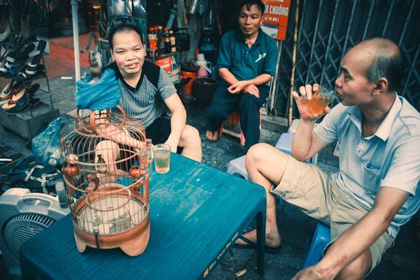 Trà đá vỉa hè mang đậm nét văn hóa Hà Nội