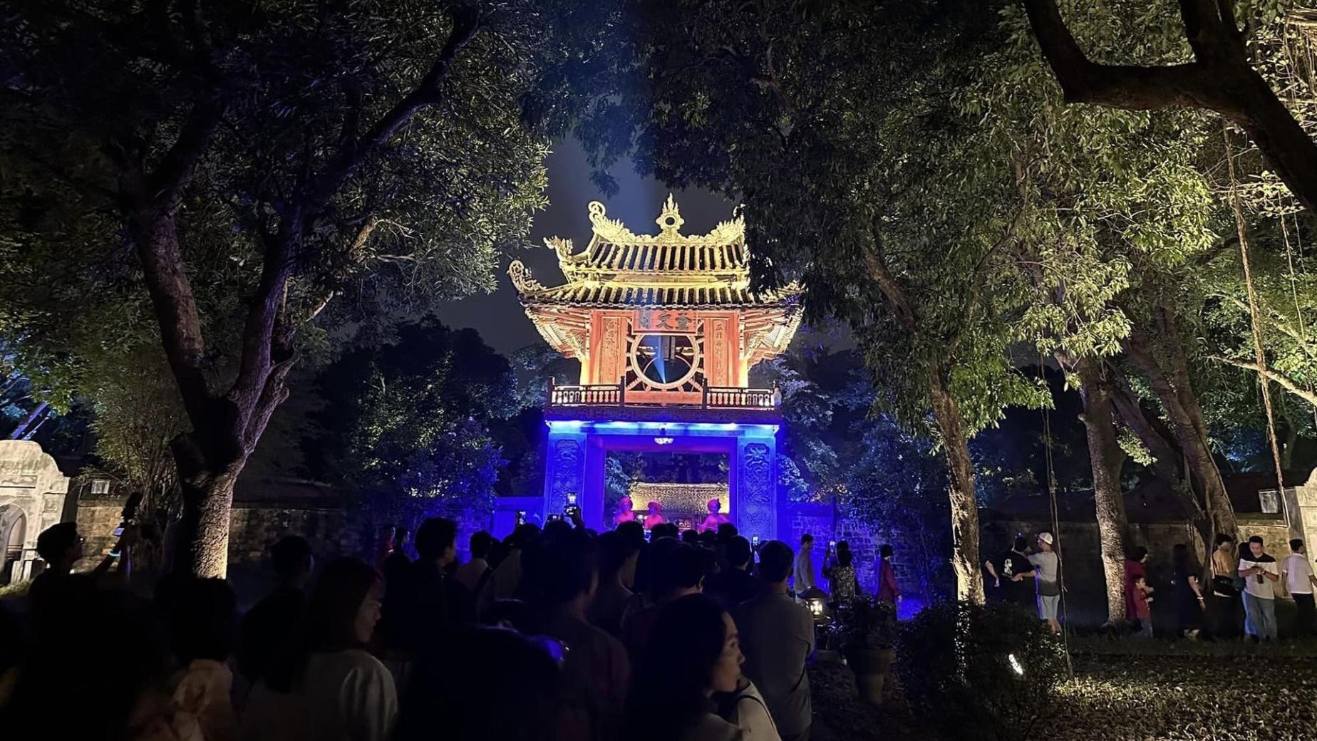 van-mieu-quoc-tu-giam-ivivu-2