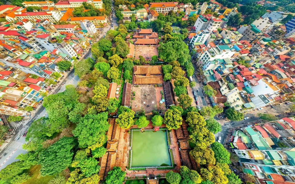 Toàn cảnh Văn Miếu.
