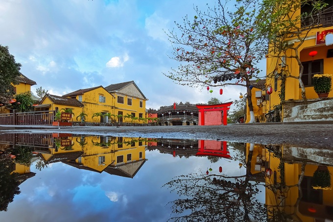 Phố cổ Hội An sau cơn mưa